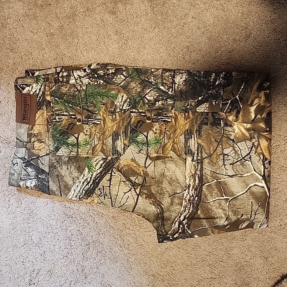 Wrangler Men's Straight Jeans - Camouflage New without tags
